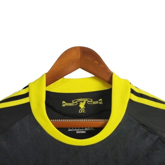 Retro Liverpool 2010-2011 - Segunda Equipación